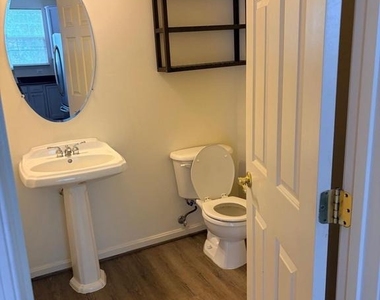 21784 Oakville Terrace - Photo Thumbnail 7
