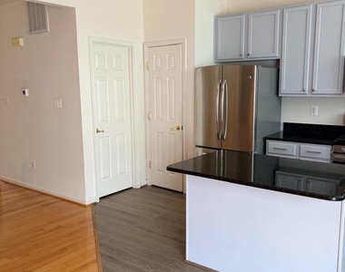 21784 Oakville Terrace - Photo Thumbnail 5