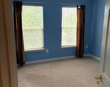 21784 Oakville Terrace - Photo Thumbnail 16