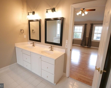 20940 Cox Mills Court - Photo Thumbnail 18