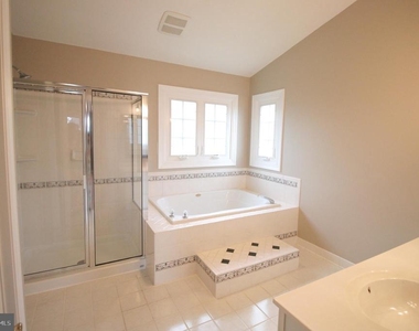 20940 Cox Mills Court - Photo Thumbnail 17
