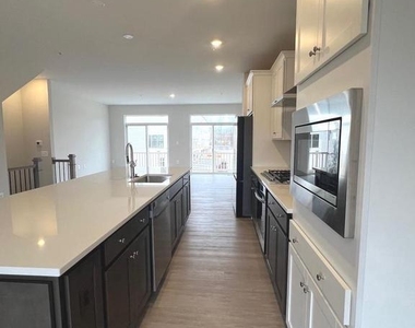 22782 Hanson Overlook Terrace - Photo Thumbnail 14