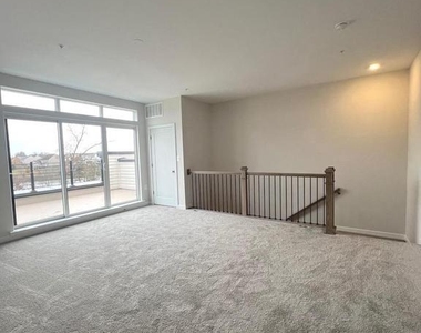 22782 Hanson Overlook Terrace - Photo Thumbnail 30