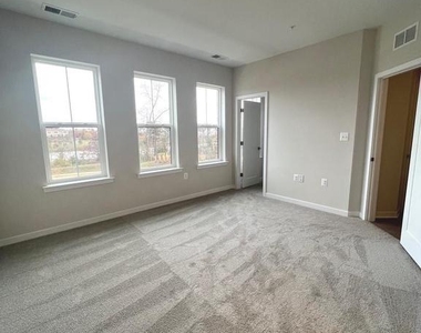 22782 Hanson Overlook Terrace - Photo Thumbnail 24