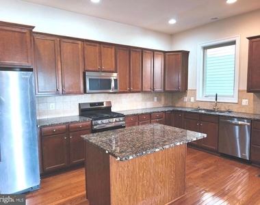 20792 Exchange Street - Photo Thumbnail 16