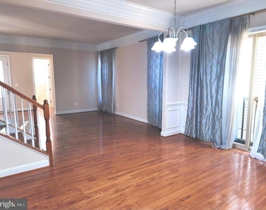 20792 Exchange Street - Photo Thumbnail 5
