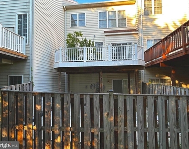 25285 Nesting Square - Photo Thumbnail 2