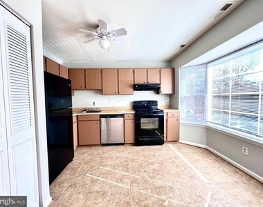 13710 Autumn Vale Court - Photo Thumbnail 5