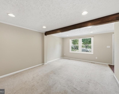 14126 Red River Drive - Photo Thumbnail 5
