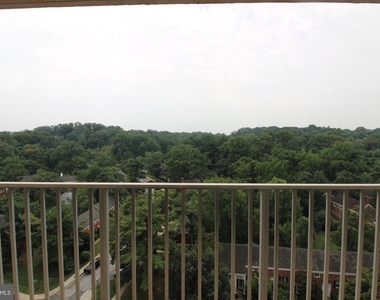 1225 Martha Custis Drive - Photo Thumbnail 8