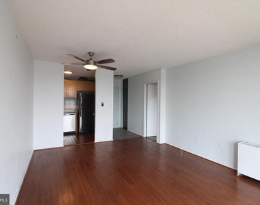 1225 Martha Custis Drive - Photo Thumbnail 7
