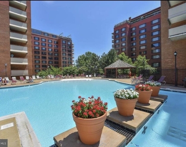 1121 Arlington Boulevard - Photo Thumbnail 1