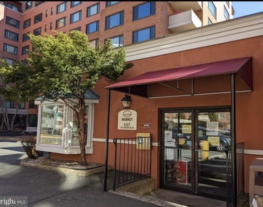 1121 Arlington Boulevard - Photo Thumbnail 15