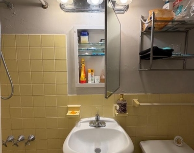 1121 Arlington Boulevard - Photo Thumbnail 8