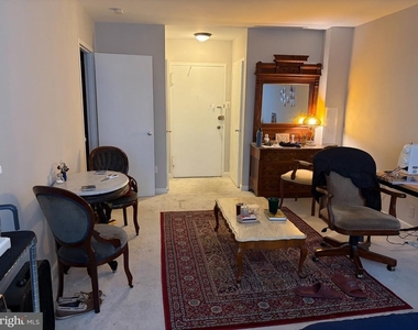 1121 Arlington Boulevard - Photo Thumbnail 4