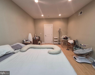 2544 Montrose Street - Photo Thumbnail 17