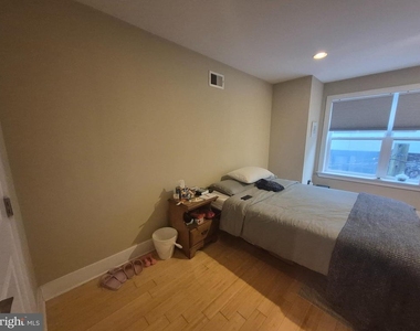 2544 Montrose Street - Photo Thumbnail 11