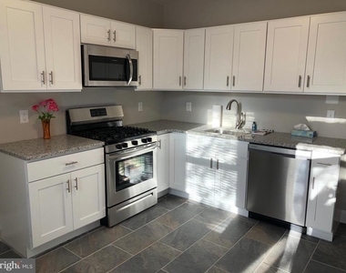 2313 Gaul Street - Photo Thumbnail 9