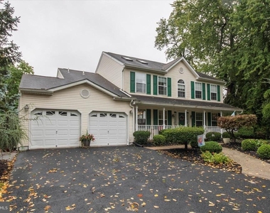 201 Pine Avenue - Photo Thumbnail 24