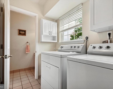 201 Pine Avenue - Photo Thumbnail 15