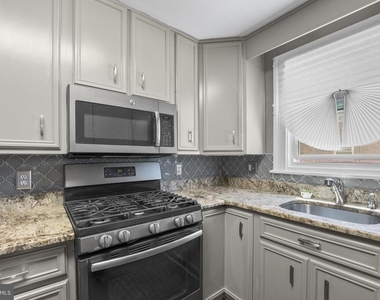 816 Laurel Road - Photo Thumbnail 13