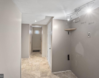 816 Laurel Road - Photo Thumbnail 30