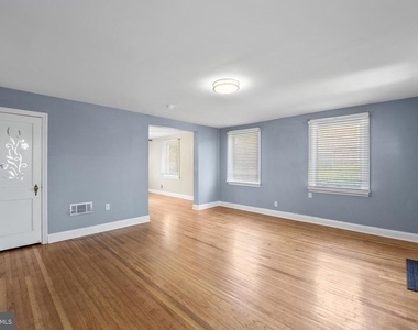 816 Laurel Road - Photo Thumbnail 4