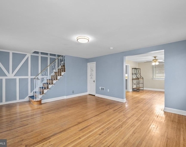 816 Laurel Road - Photo Thumbnail 3