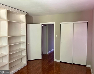306 Worthington Drive - Photo Thumbnail 15