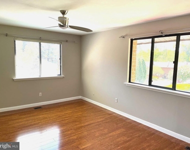 306 Worthington Drive - Photo Thumbnail 18