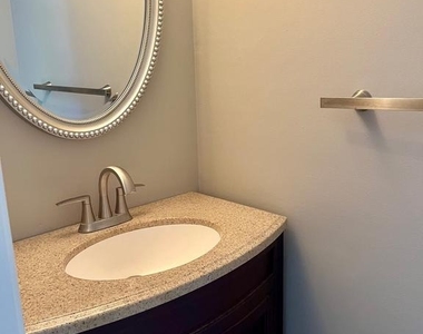 306 Worthington Drive - Photo Thumbnail 7