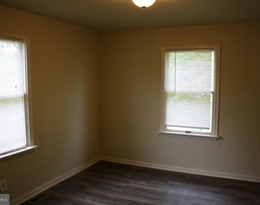 33 S Lafayette Avenue - Photo Thumbnail 9