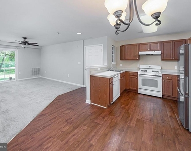 1122 Tristram Circle - Photo Thumbnail 4