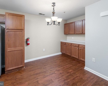1122 Tristram Circle - Photo Thumbnail 6