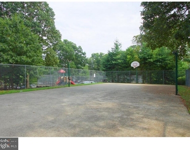 1122 Tristram Circle - Photo Thumbnail 17