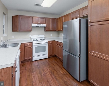 1122 Tristram Circle - Photo Thumbnail 7
