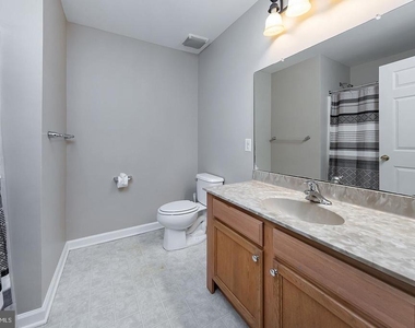 1122 Tristram Circle - Photo Thumbnail 10