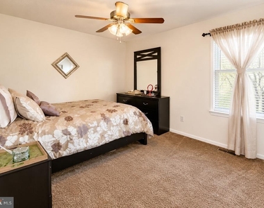 44 Brambling Lane - Photo Thumbnail 16