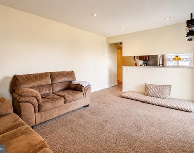 44 Brambling Lane - Photo Thumbnail 11