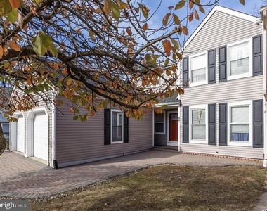 44 Brambling Lane - Photo Thumbnail 1