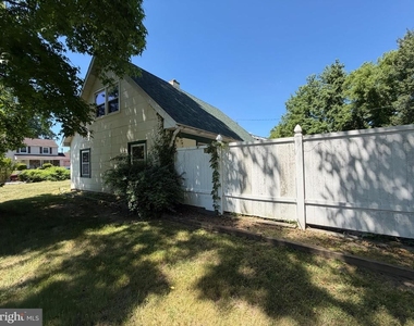 5 Pastoral Lane - Photo Thumbnail 5