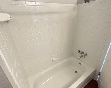 11546 Cosca Park Place - Photo Thumbnail 32