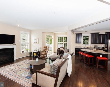 9203 Rice Avenue - Photo Thumbnail 7