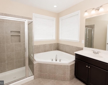 9203 Rice Avenue - Photo Thumbnail 26