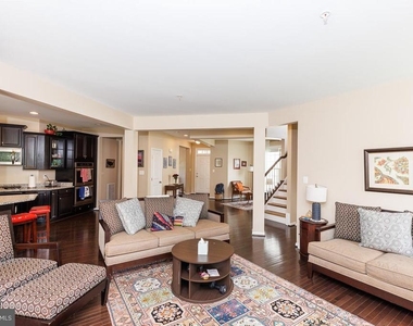 9203 Rice Avenue - Photo Thumbnail 8