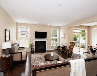 9203 Rice Avenue - Photo Thumbnail 6