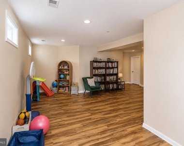 9203 Rice Avenue - Photo Thumbnail 48