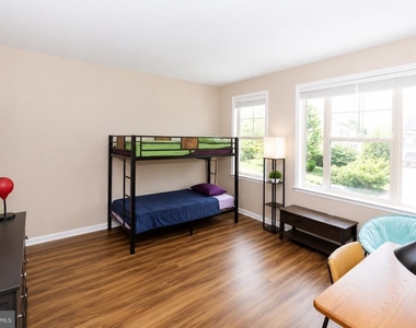 9203 Rice Avenue - Photo Thumbnail 37