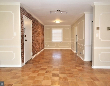 6008 Westchester Park Drive - Photo Thumbnail 4
