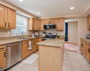 15005 Narrows Lane - Photo Thumbnail 12